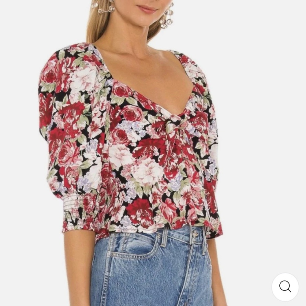 NWT Minkpink Puff Sleeve Floral Top